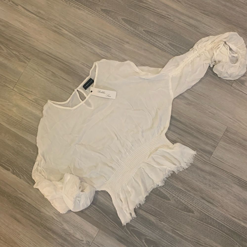 NWT Womens white top size M